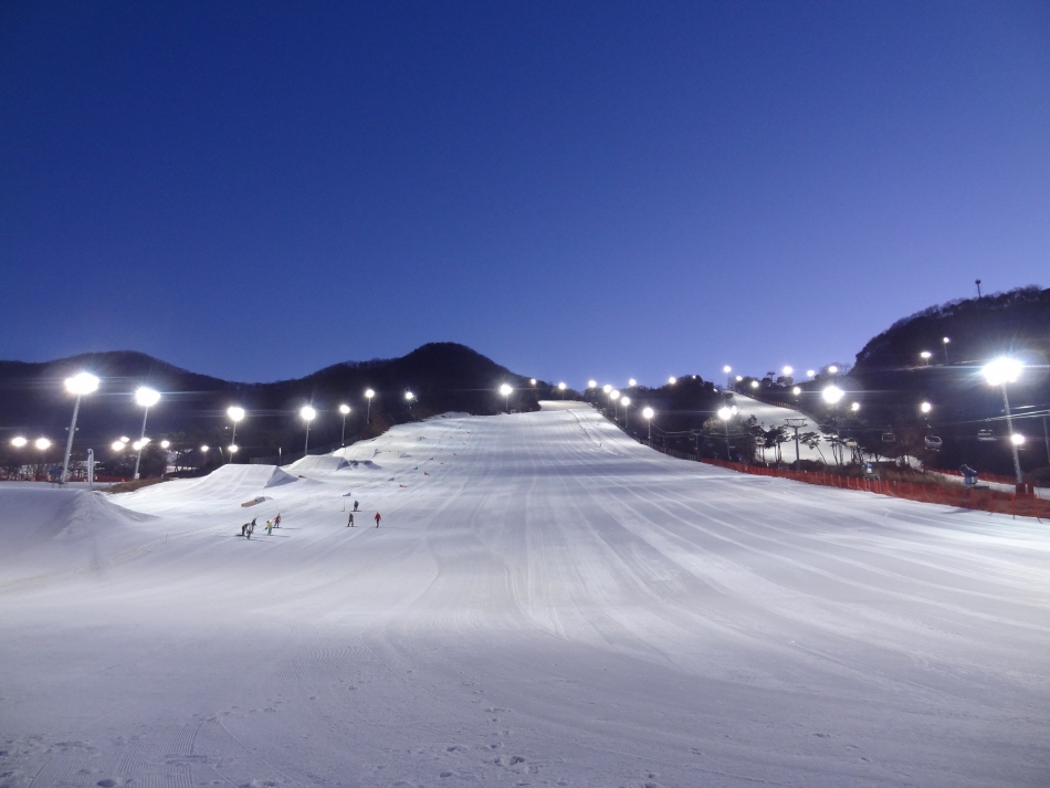 Jisan Ski Resort nightscape (Credit: Jisan Ski Resort)
