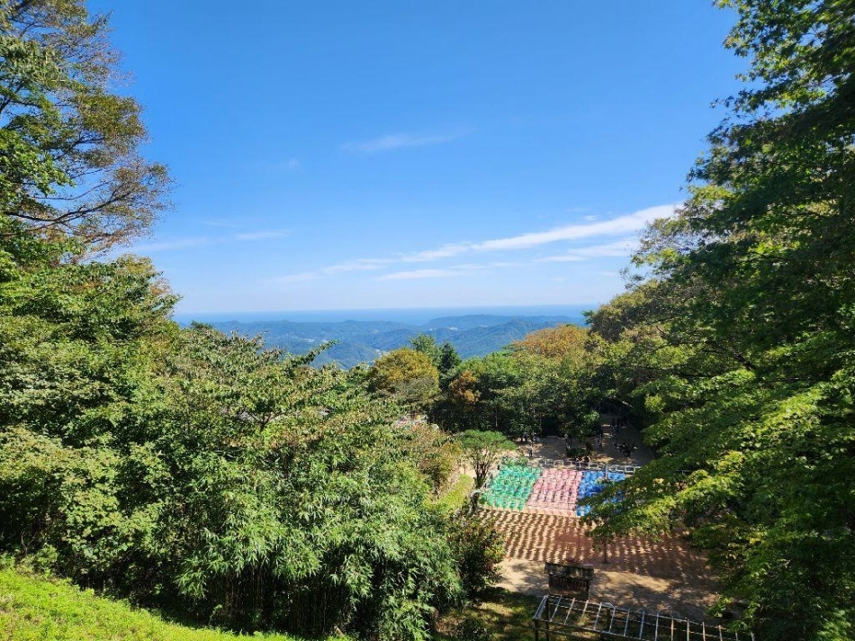 View of the Seokguram Grotto on Tohamsan Mountain (Credit: Korea Tourism Organization)