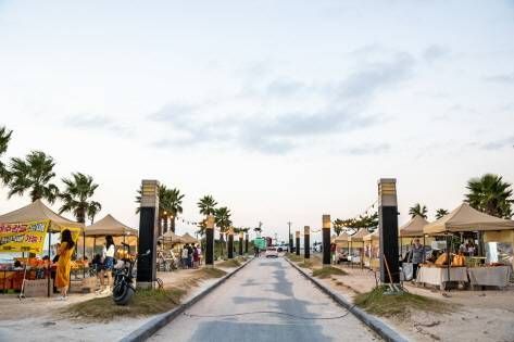 Hamdeok Beach Night Market