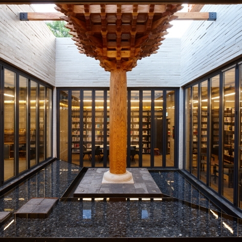 養林人文檔案館與人文學院咖啡廳(圖片來源: 人文學院咖啡廳Instagram)
