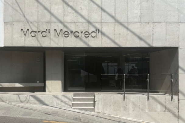 Noir Mardi Mercredi Entrance 