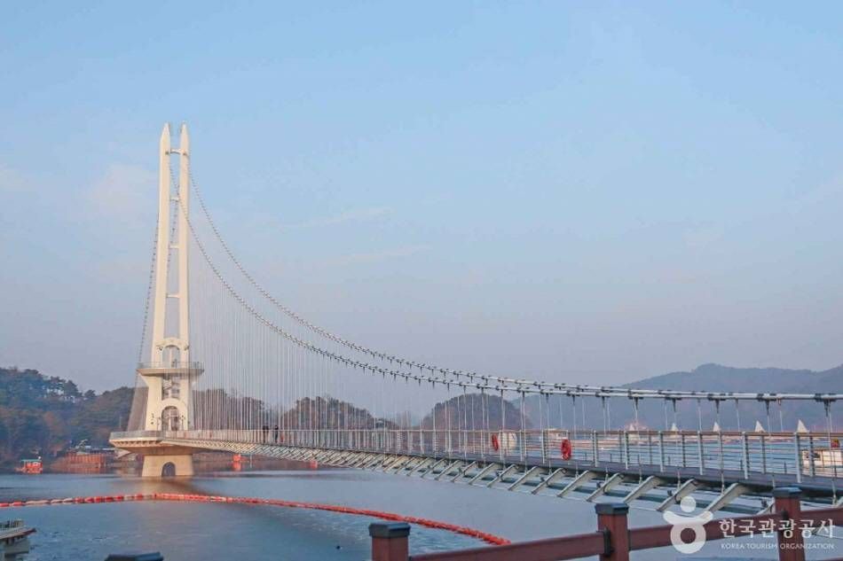 Yedangho Suspension Bridge (Korea Tourism Organization)