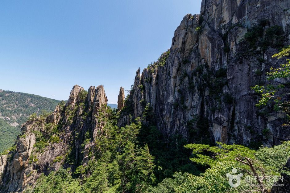 织机岩