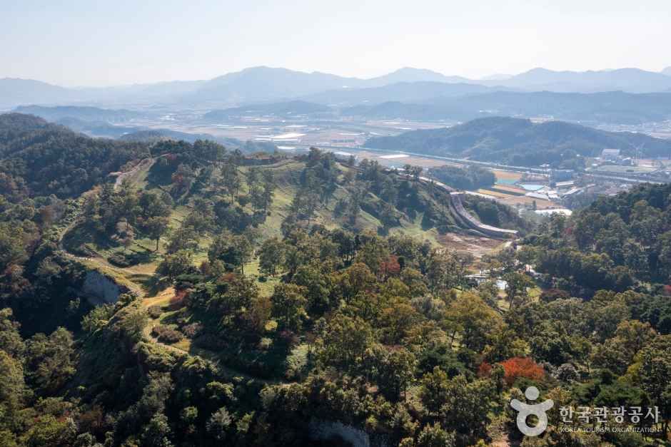 보은 삼년산성 관광사진