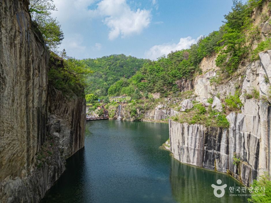 抱川艺术谷（汉滩江联合国教科文组织世界地质公园）