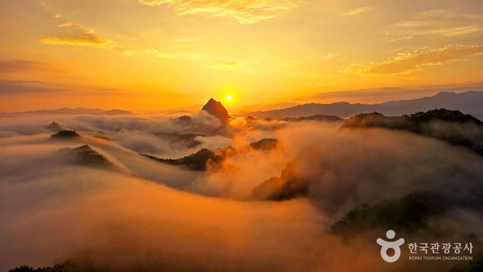 마이산 일출과운해