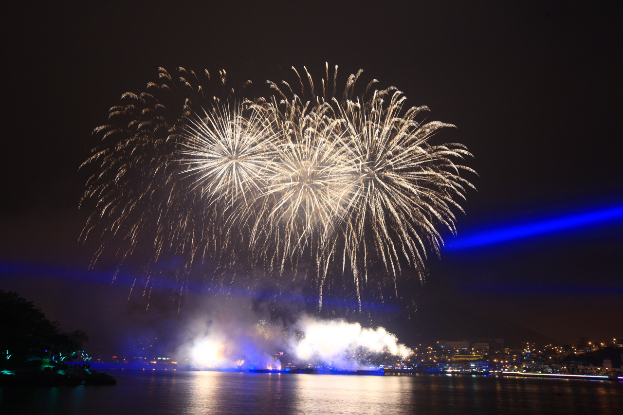 Yeosu Hyangiram Ocean Hermitage 여수세계불꽃경연대회