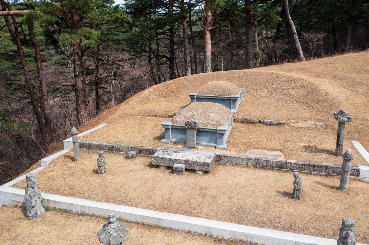 명주군 왕릉 관광사진