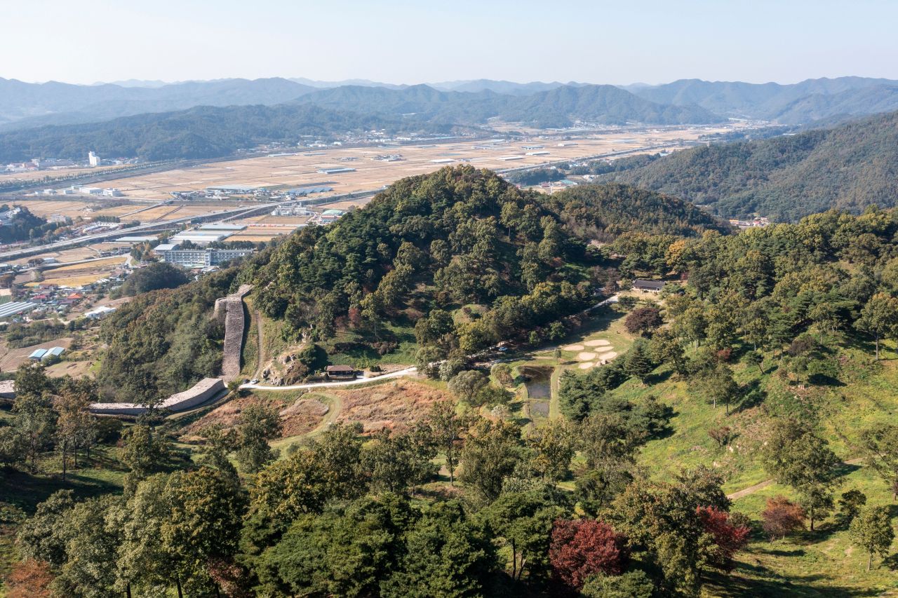 보은 삼년산성 관광사진