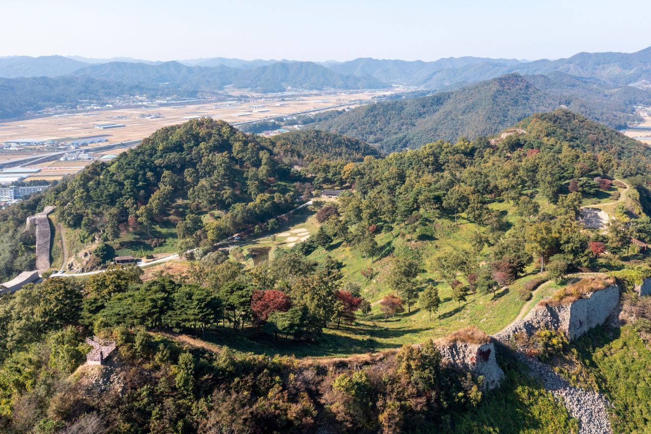 보은 삼년산성 관광사진