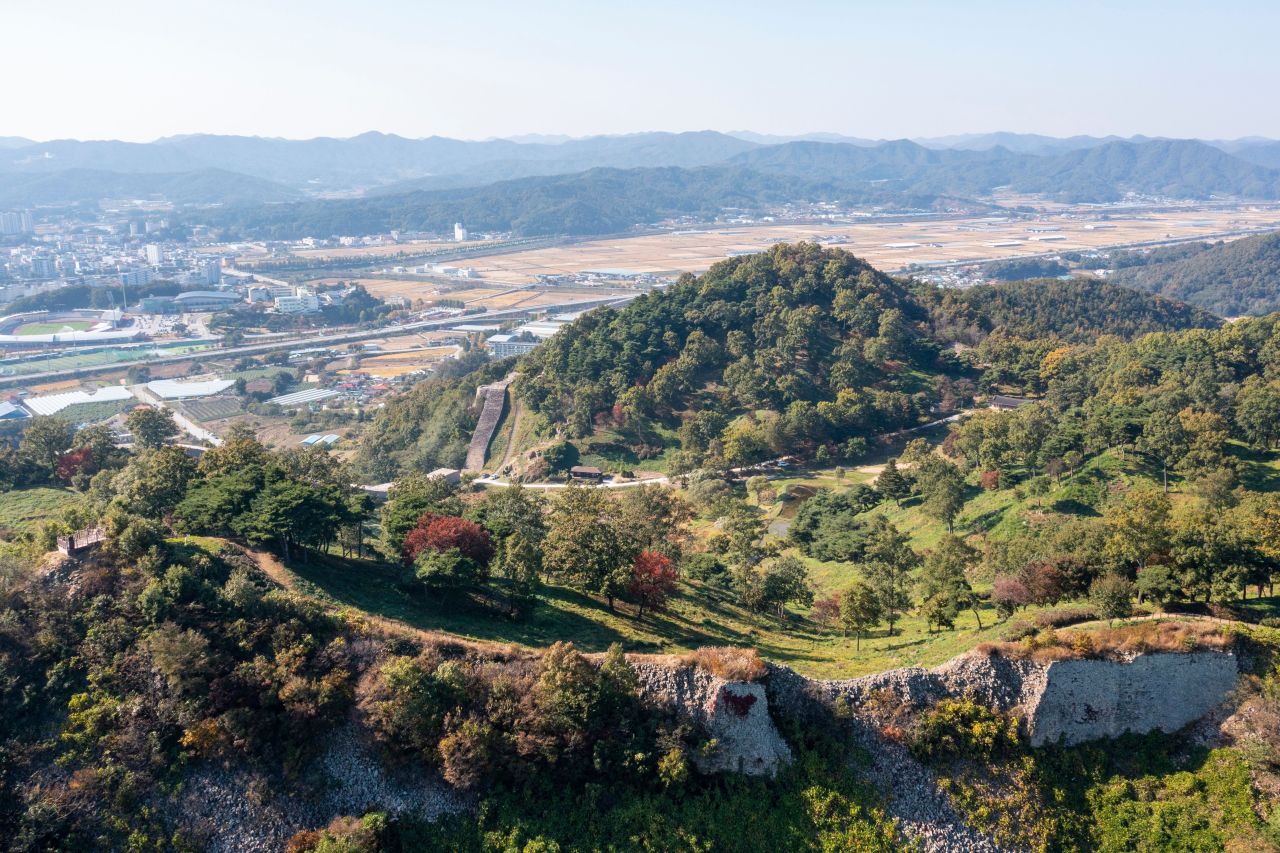 보은 삼년산성 관광사진