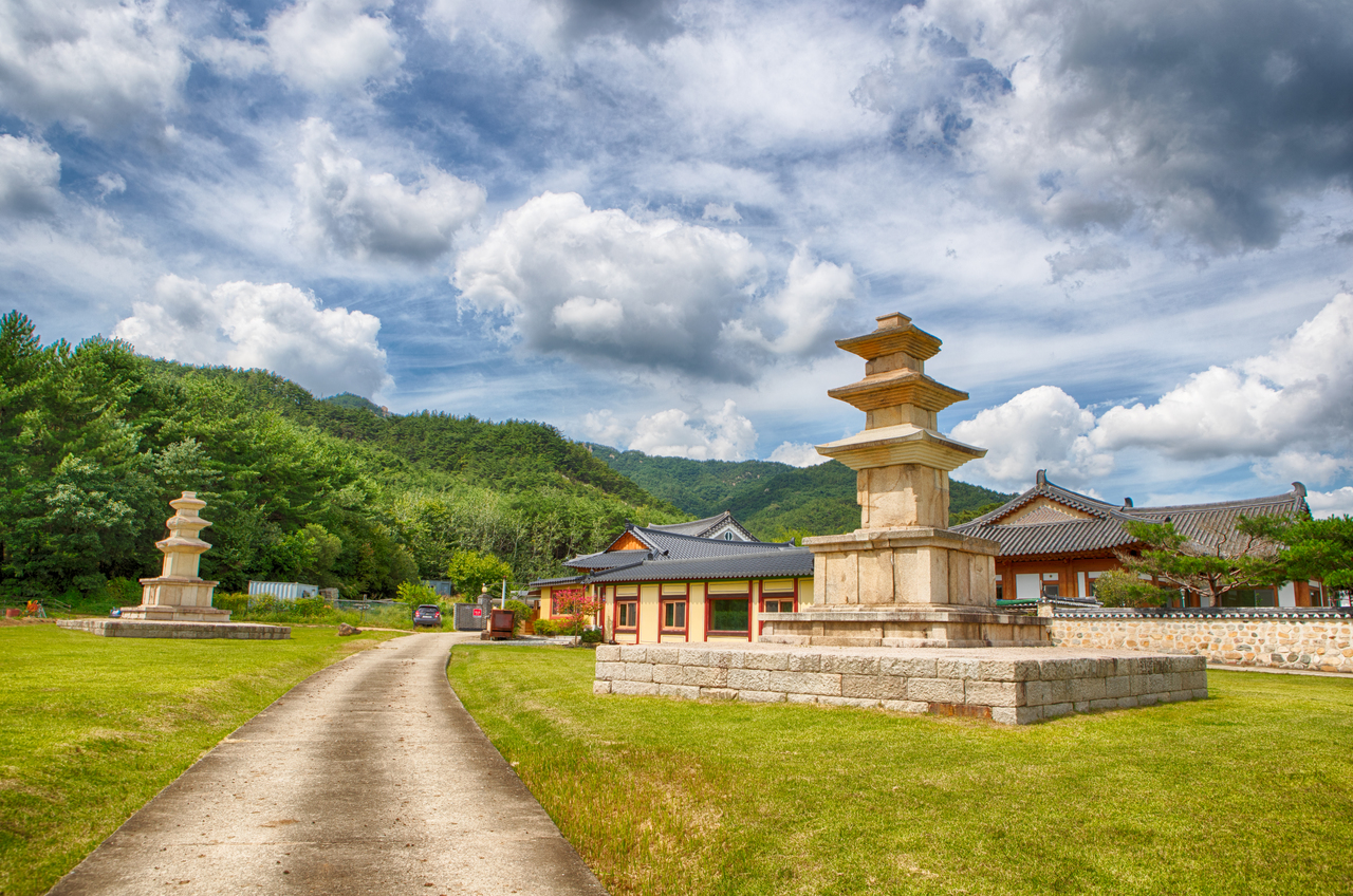 경주 남산 전 염불사지 동서 삼층석탑