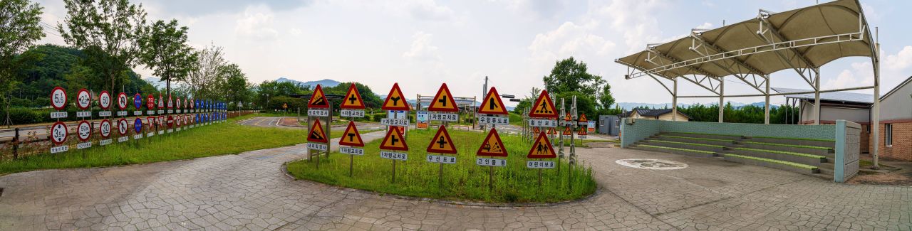 3523320
