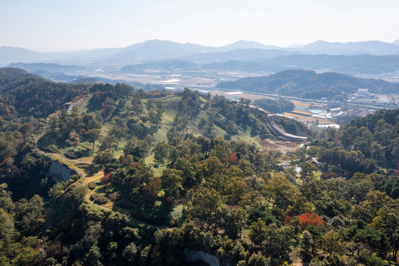 보은 삼년산성 관광사진