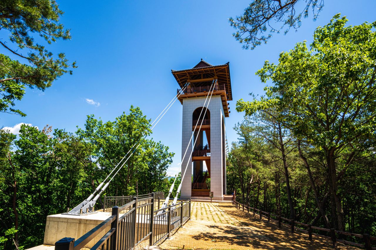 봉명산 출렁다리