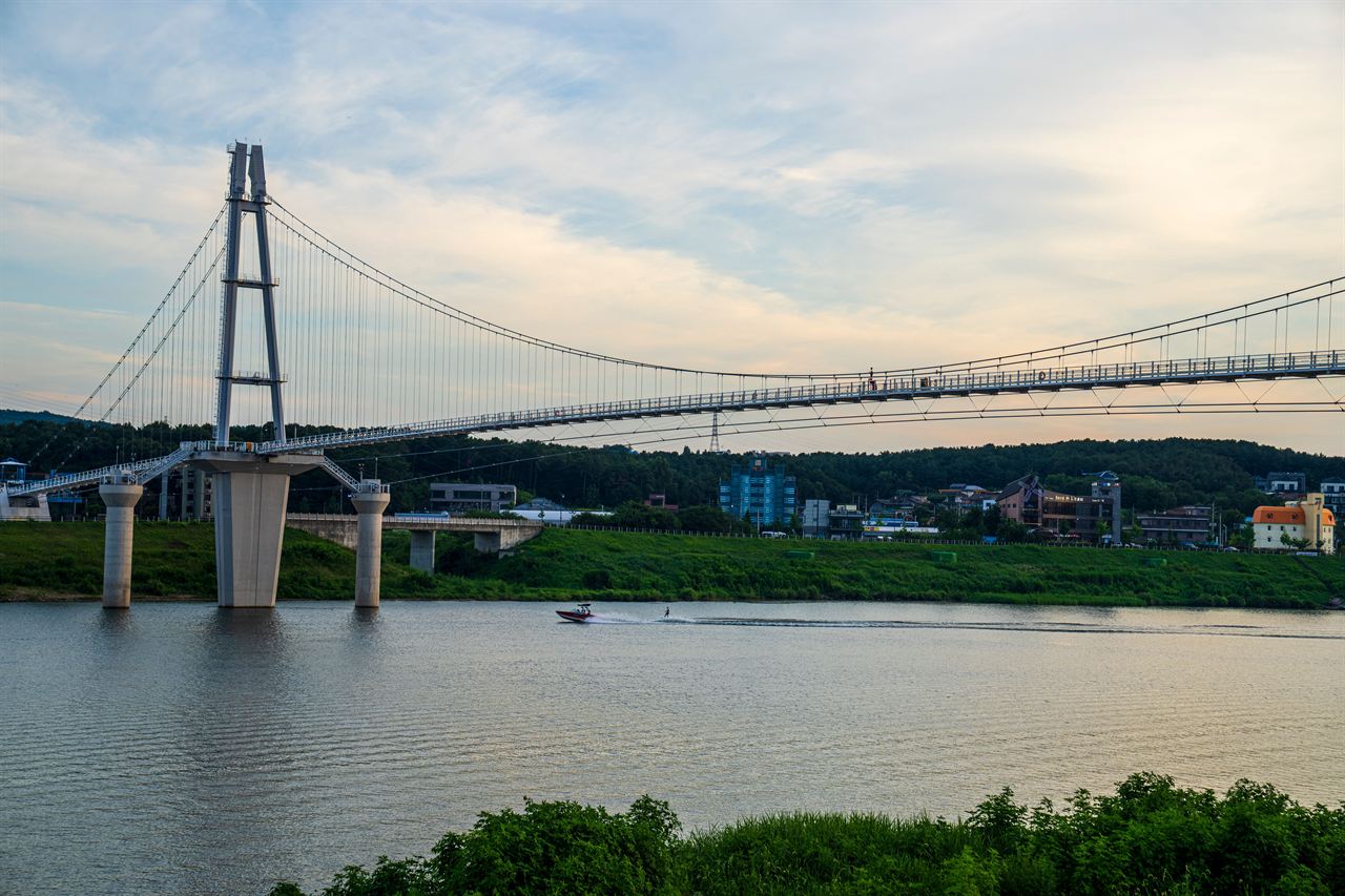 여주 남한강 출렁다리 관광사진