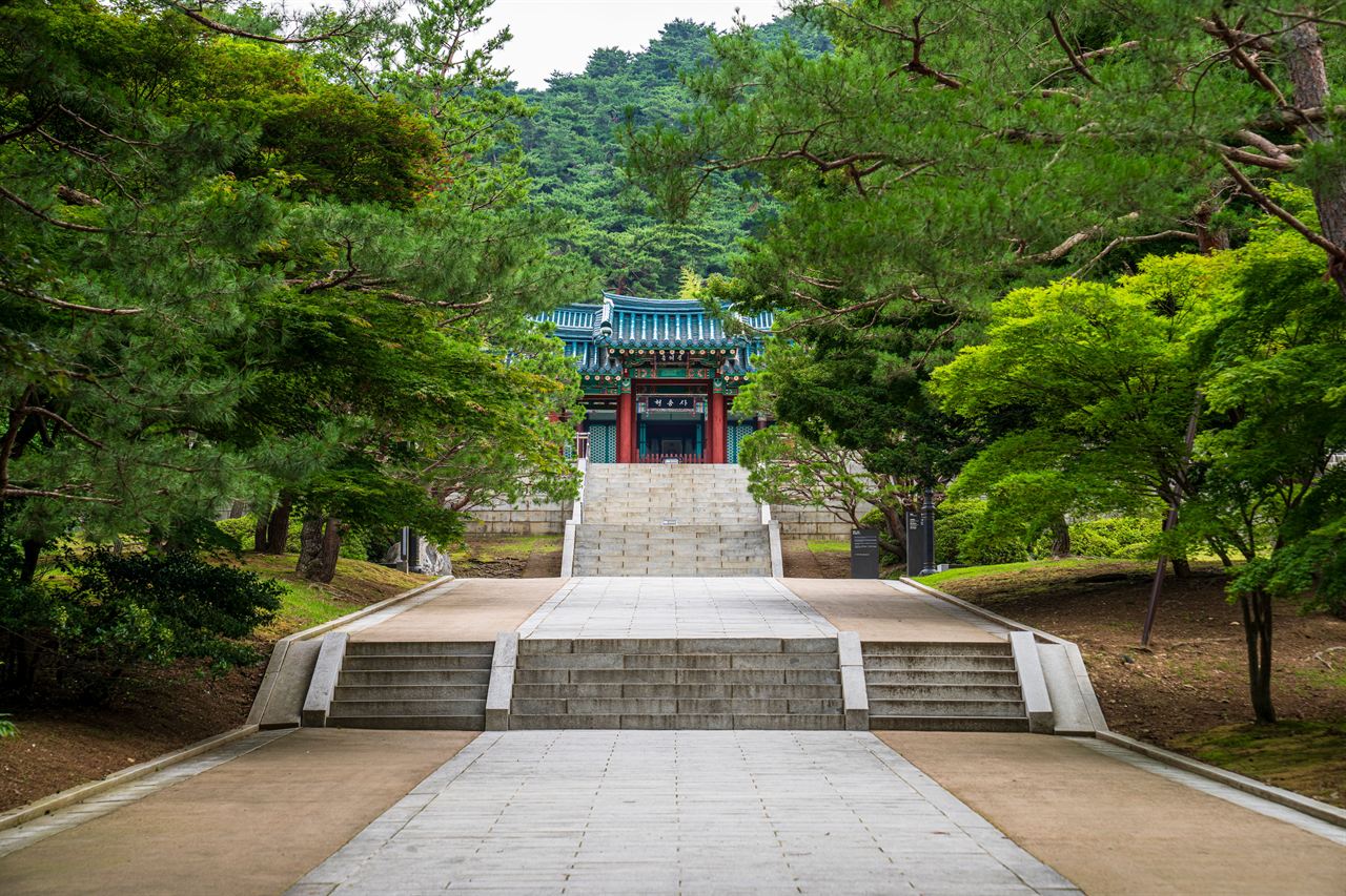 현충사 관광사진
