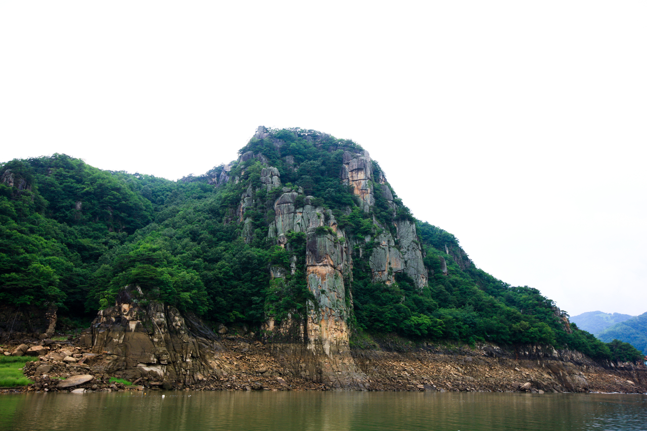 충주 중앙탑 및 충주호 충주호