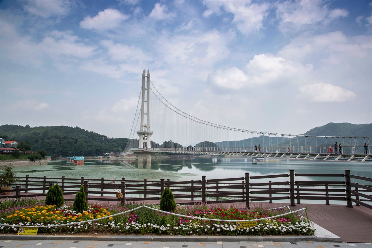 예당호 출렁다리