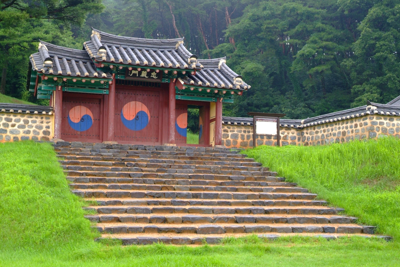 김좌진장군묘 - 관광 포토