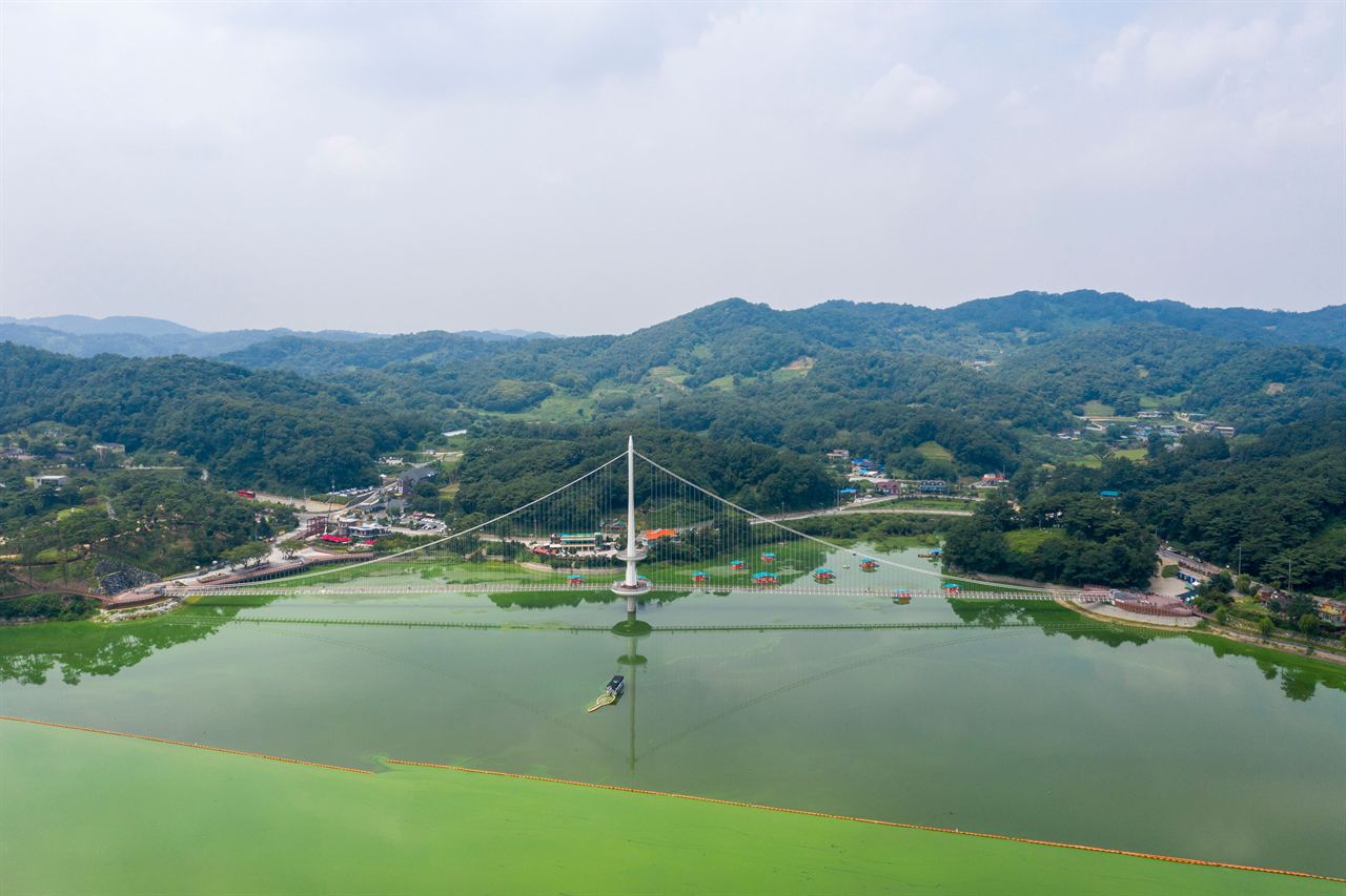 예당호 출렁다리