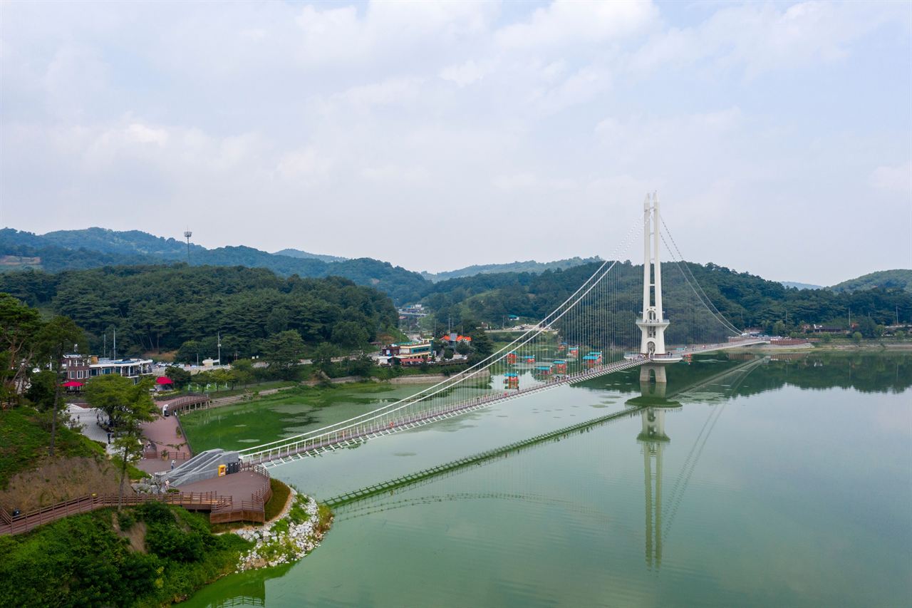 예당호 출렁다리