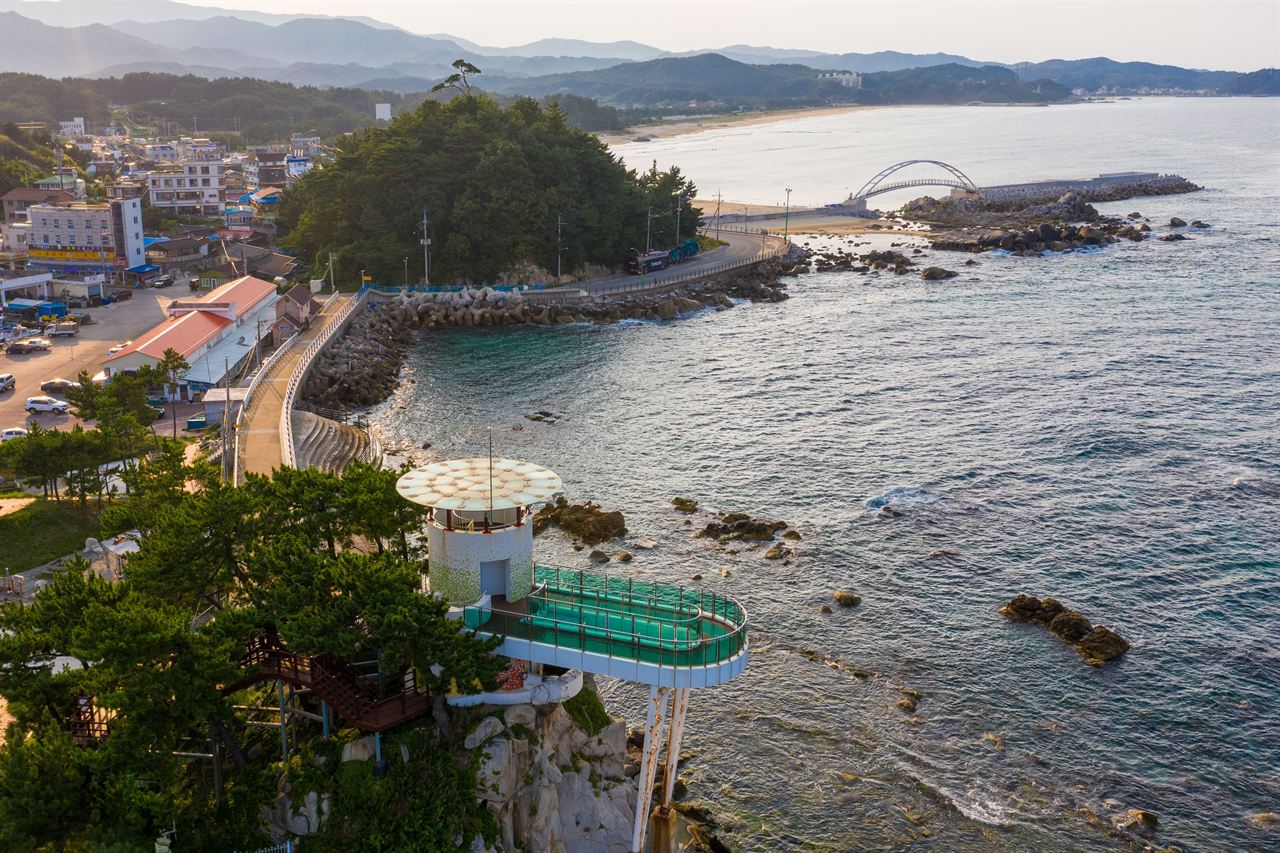 Harbor viewpoint