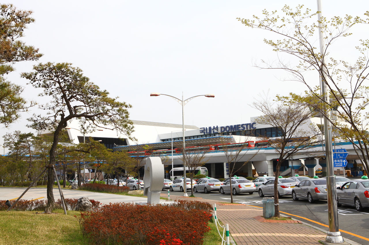김해 가야테마파크 및 수로왕릉 김해국제공항