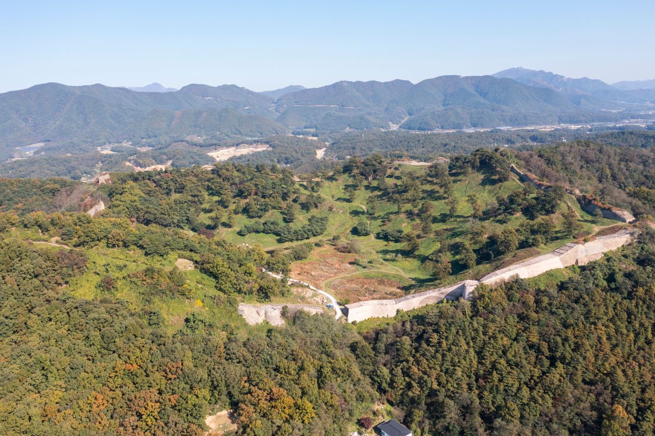 보은 삼년산성 관광사진